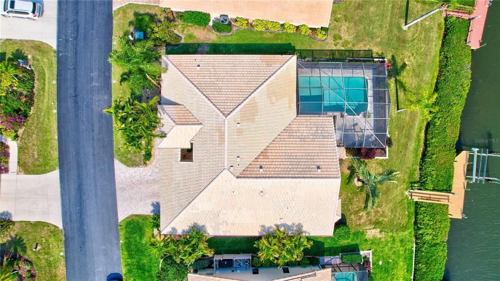 Active With Contract: $839,000 (3 beds, 2 baths, 1994 Square Feet)