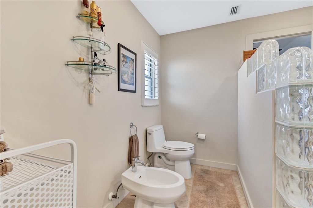 Active With Contract: $839,000 (3 beds, 2 baths, 1994 Square Feet)