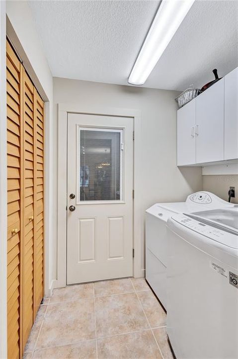 Active With Contract: $839,000 (3 beds, 2 baths, 1994 Square Feet)