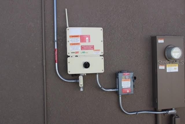 For Sale: $429,000 (3 beds, 2 baths, 1752 Square Feet)