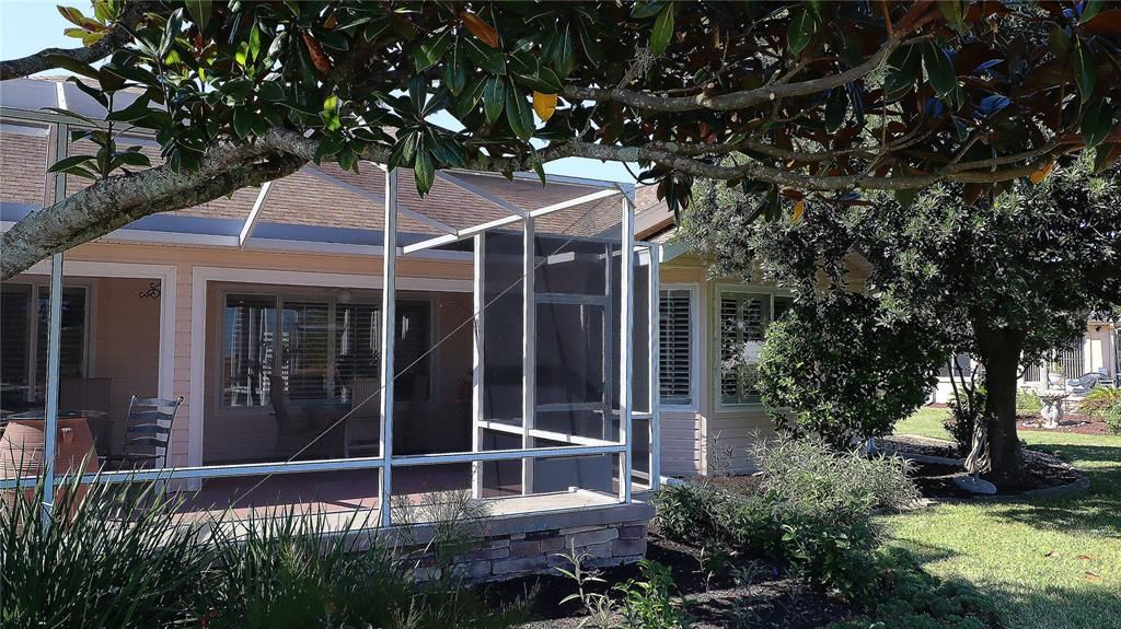 For Sale: $389,900 (2 beds, 2 baths, 1826 Square Feet)