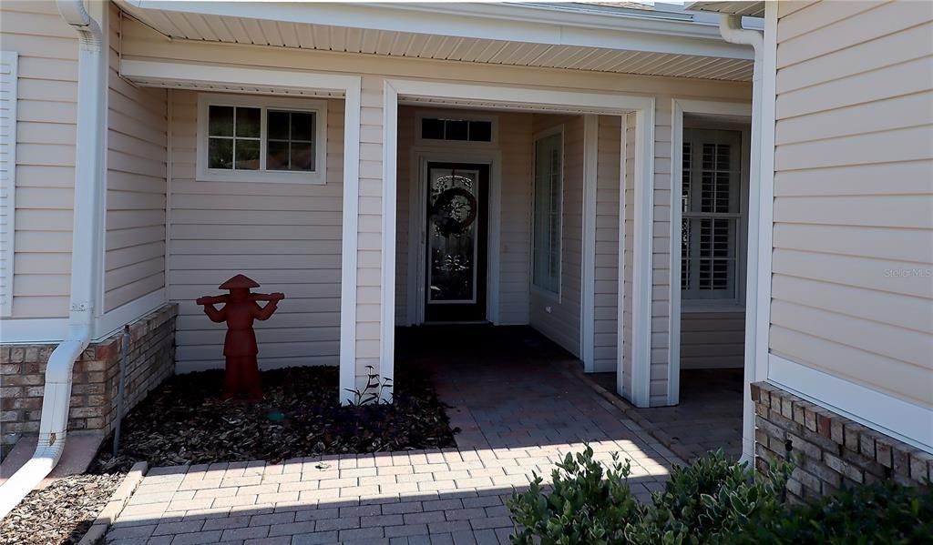 For Sale: $389,900 (2 beds, 2 baths, 1826 Square Feet)