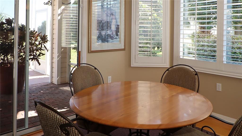 For Sale: $389,900 (2 beds, 2 baths, 1826 Square Feet)