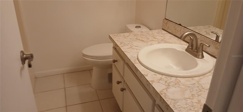 出租: $1,550 (2 贝兹, 1 浴室, 837 平方英尺)