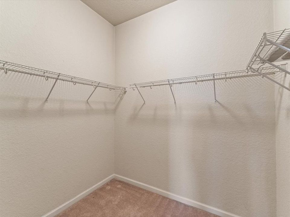 For Sale: $319,900 (3 beds, 2 baths, 2129 Square Feet)