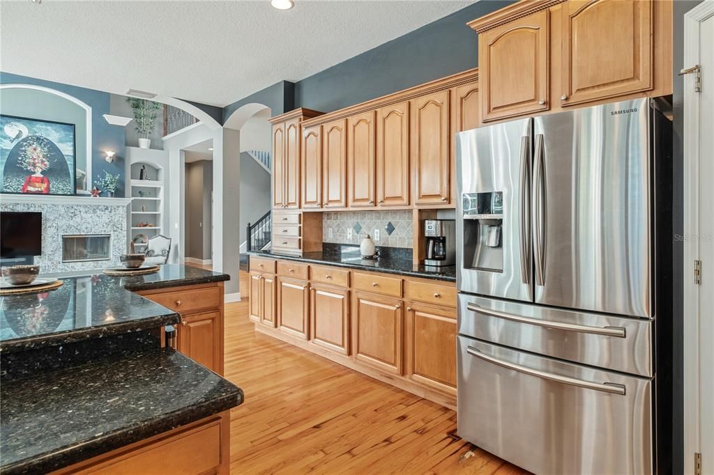 For Sale: $679,900 (4 beds, 2 baths, 3002 Square Feet)