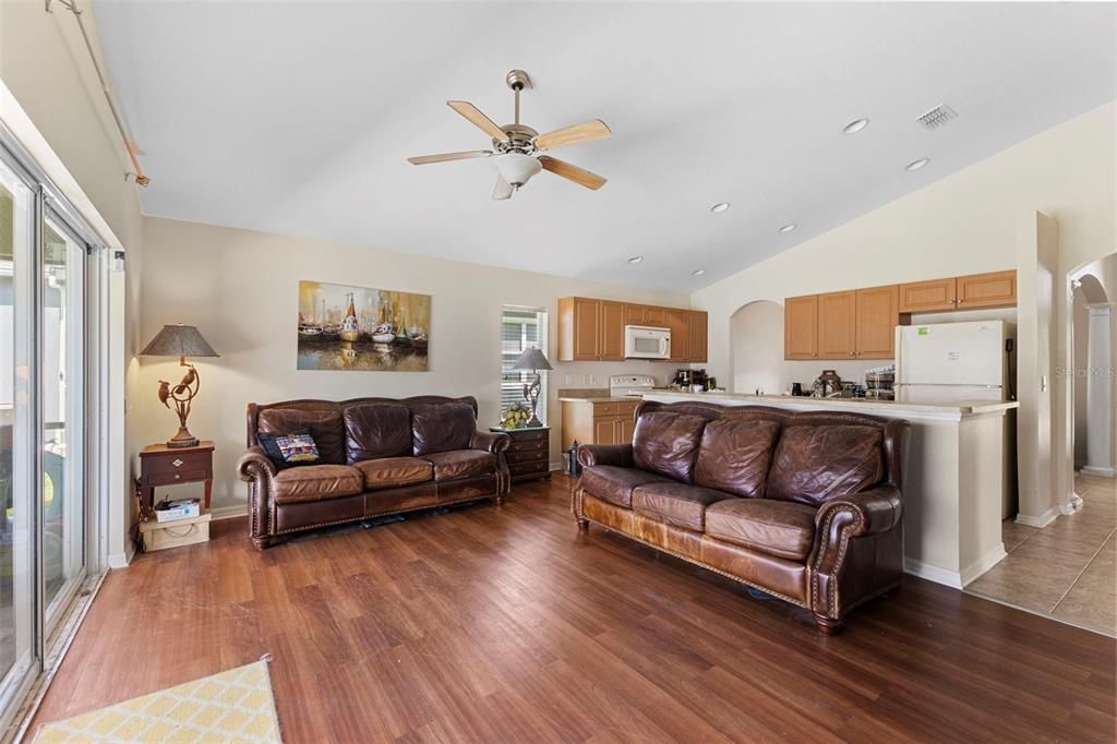 For Sale: $420,000 (3 beds, 2 baths, 1488 Square Feet)