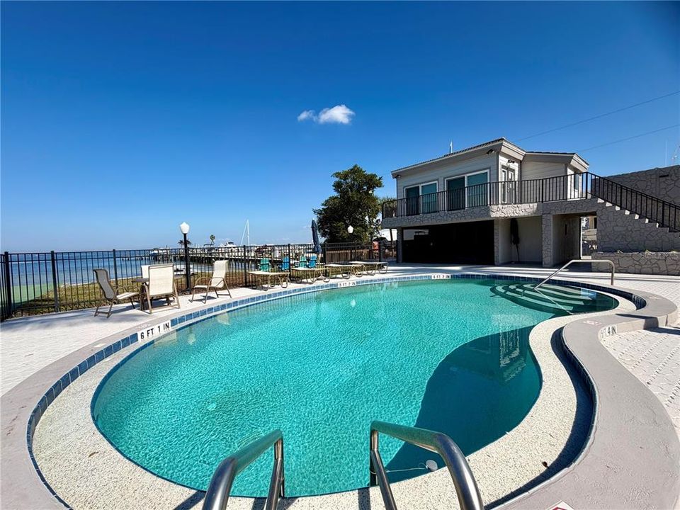 For Sale: $729,900 (3 beds, 2 baths, 1866 Square Feet)