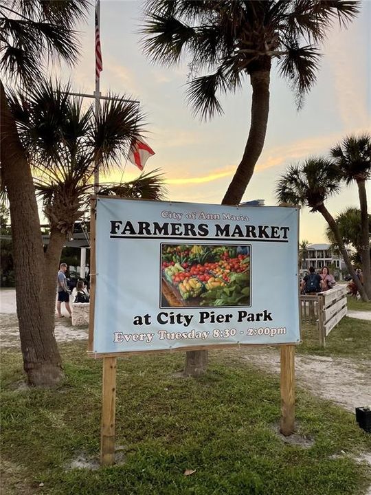 For Sale: $729,900 (3 beds, 2 baths, 1866 Square Feet)