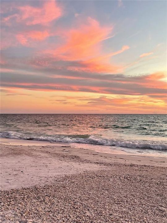 For Sale: $729,900 (3 beds, 2 baths, 1866 Square Feet)