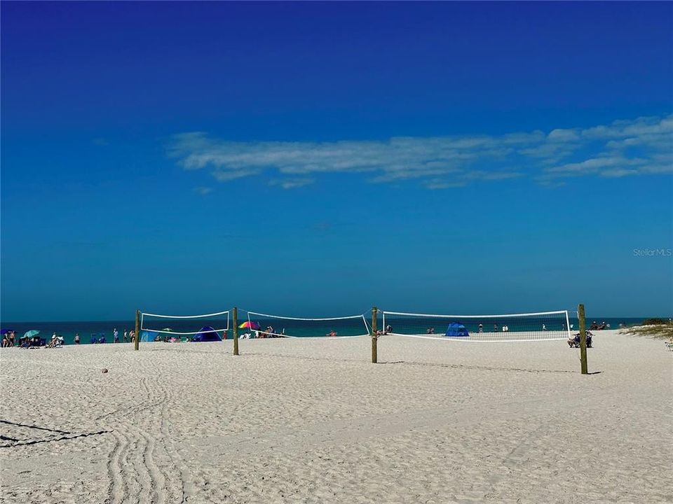 For Sale: $729,900 (3 beds, 2 baths, 1866 Square Feet)