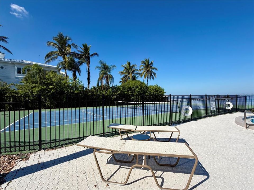 For Sale: $729,900 (3 beds, 2 baths, 1866 Square Feet)