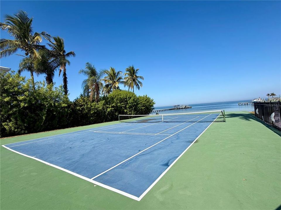 For Sale: $729,900 (3 beds, 2 baths, 1866 Square Feet)