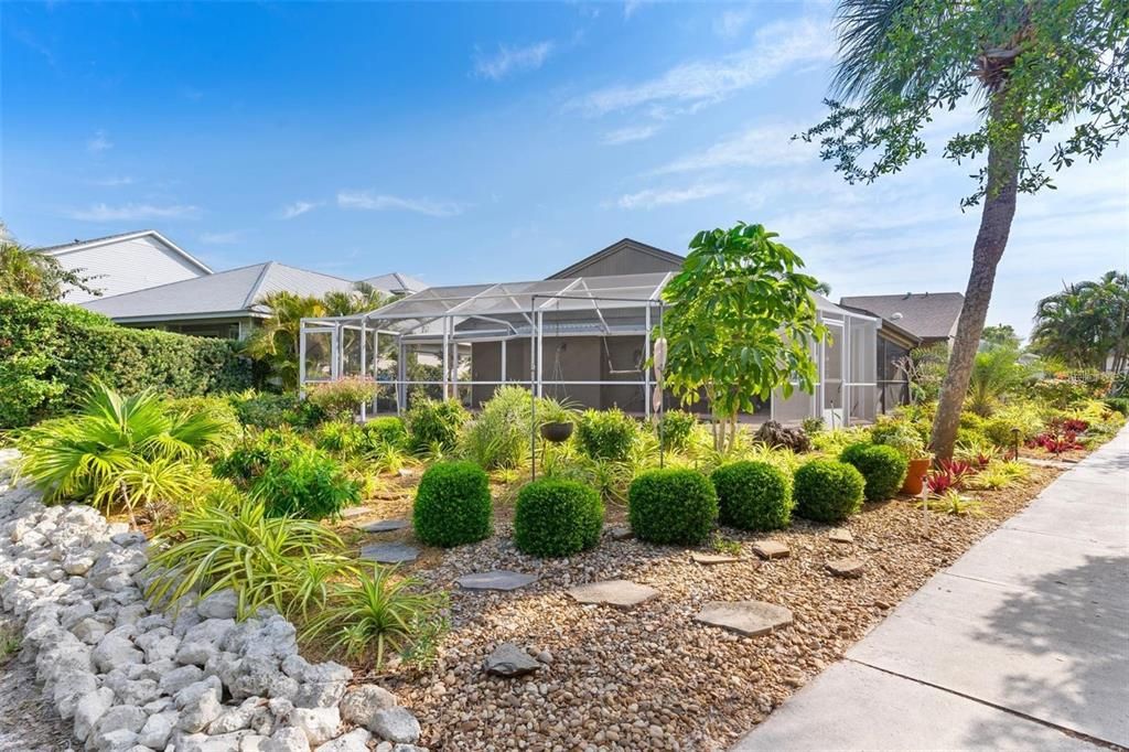 For Sale: $729,900 (3 beds, 2 baths, 1866 Square Feet)