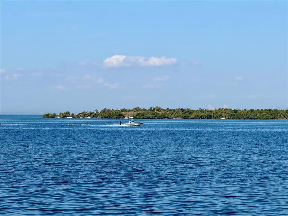 For Sale: $729,900 (3 beds, 2 baths, 1866 Square Feet)