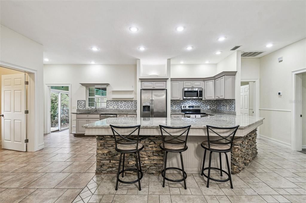 待售: $609,900 (4 贝兹, 2 浴室, 2489 平方英尺)