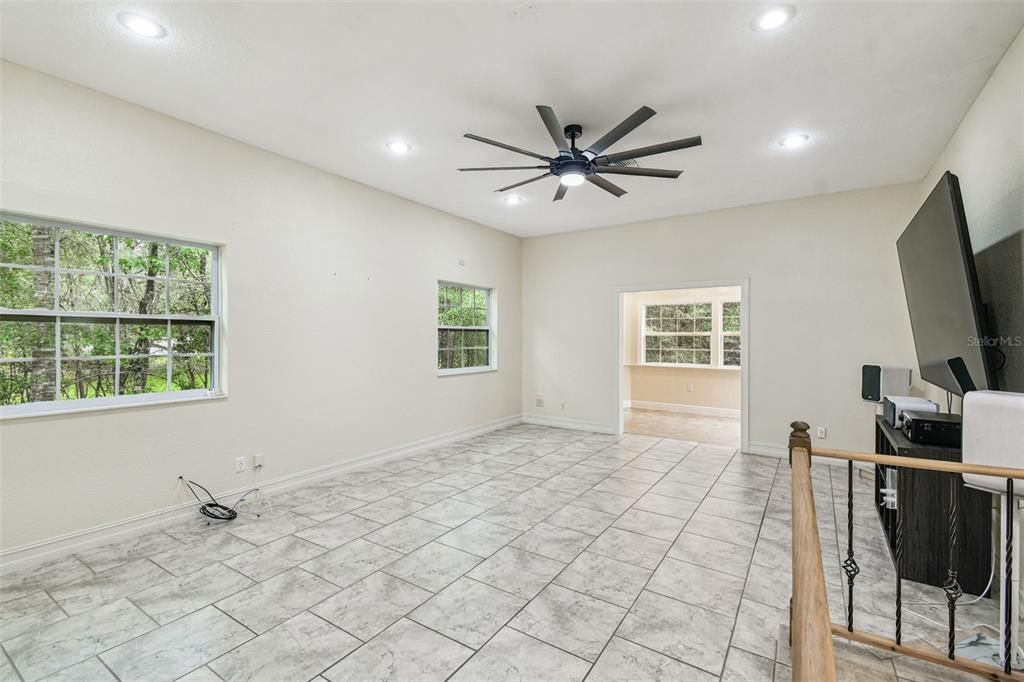 待售: $609,900 (4 贝兹, 2 浴室, 2489 平方英尺)