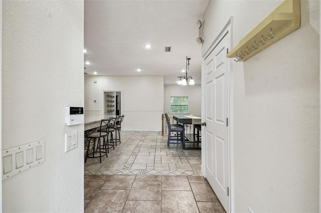 待售: $609,900 (4 贝兹, 2 浴室, 2489 平方英尺)