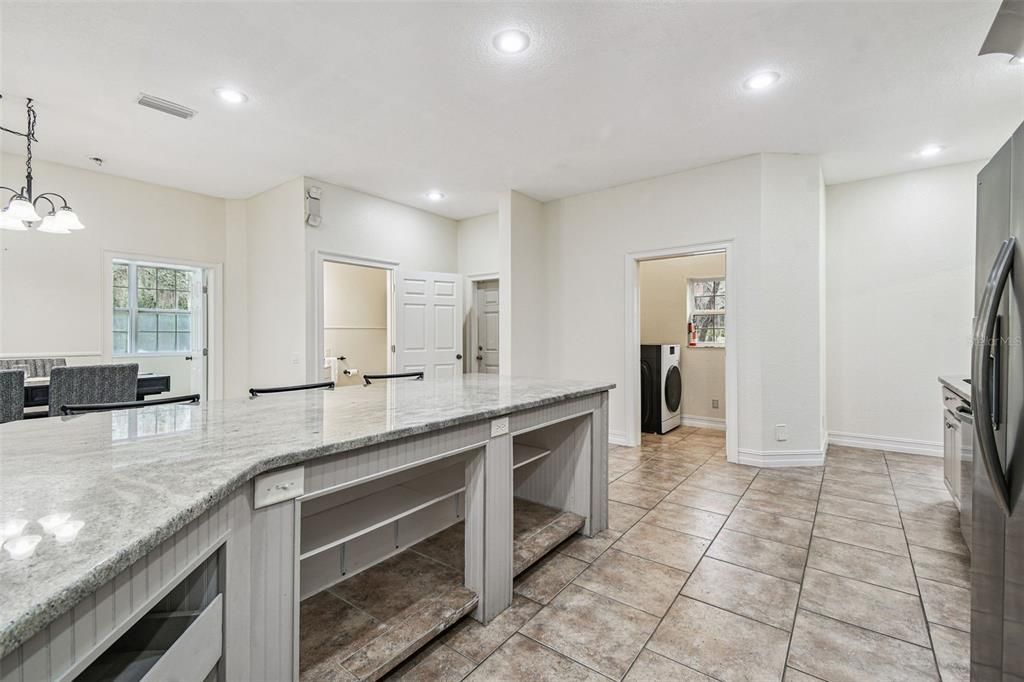 待售: $609,900 (4 贝兹, 2 浴室, 2489 平方英尺)