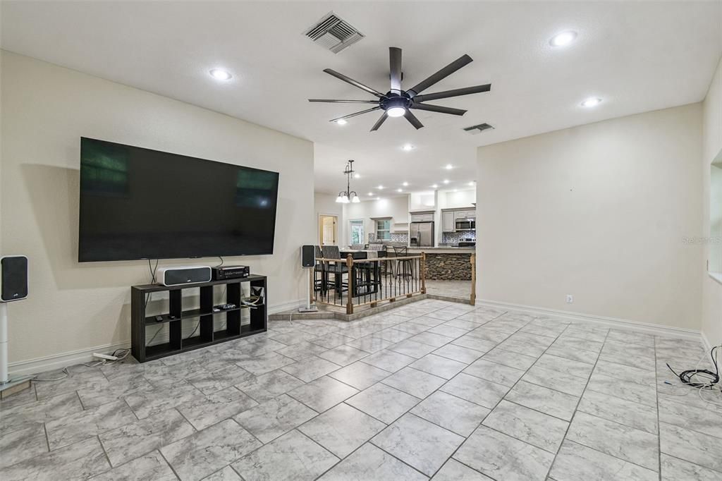 待售: $609,900 (4 贝兹, 2 浴室, 2489 平方英尺)