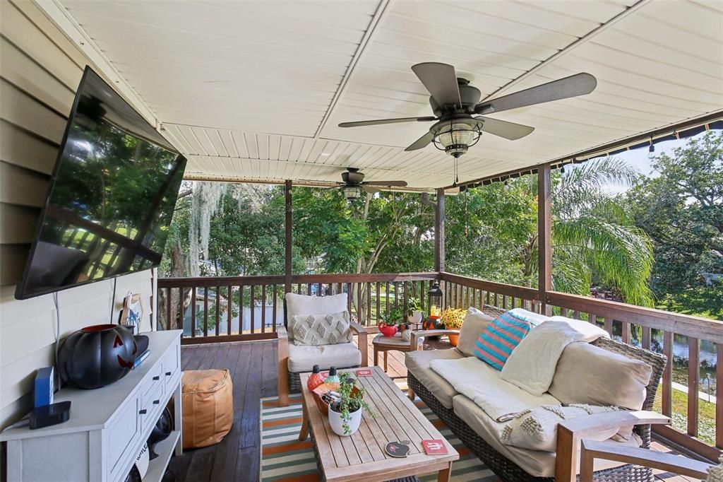 For Sale: $885,000 (3 beds, 3 baths, 2059 Square Feet)