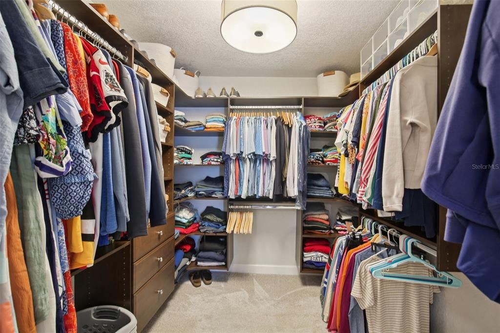 For Sale: $885,000 (3 beds, 3 baths, 2059 Square Feet)