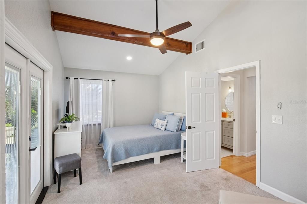 For Sale: $885,000 (3 beds, 3 baths, 2059 Square Feet)