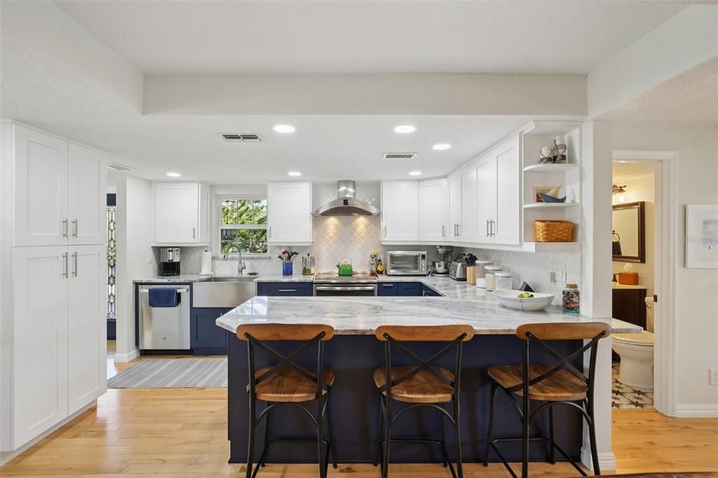 For Sale: $885,000 (3 beds, 3 baths, 2059 Square Feet)