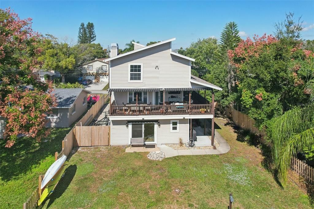 For Sale: $885,000 (3 beds, 3 baths, 2059 Square Feet)