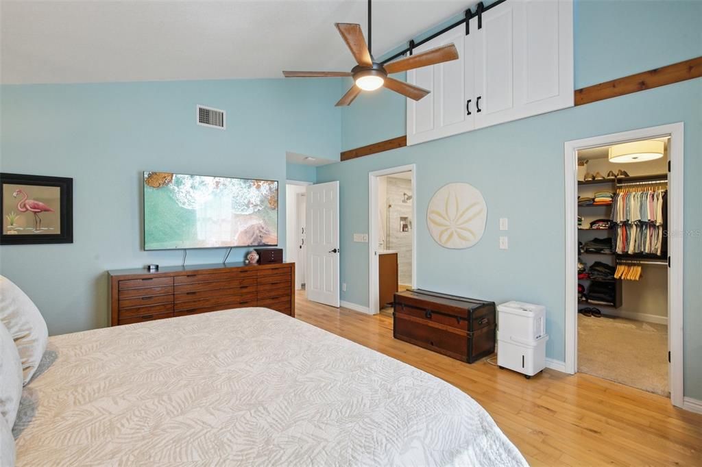 For Sale: $885,000 (3 beds, 3 baths, 2059 Square Feet)