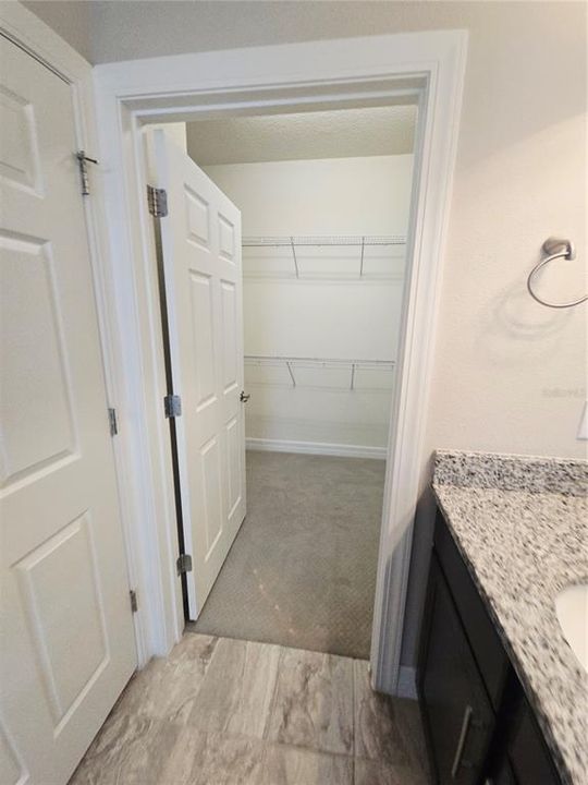 For Rent: $2,350 (2 beds, 2 baths, 1702 Square Feet)