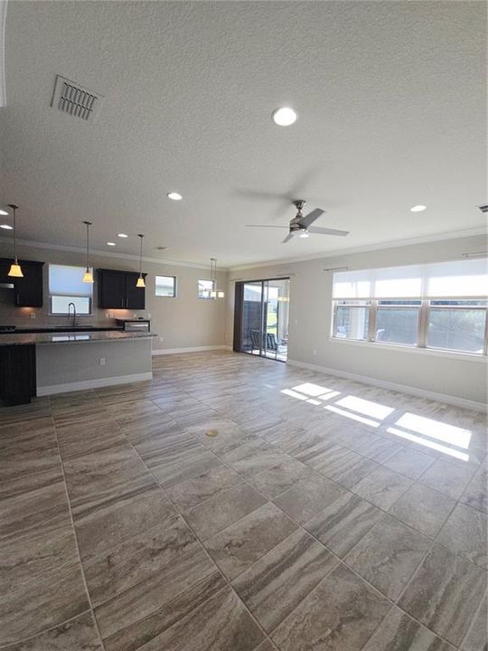 For Rent: $2,350 (2 beds, 2 baths, 1702 Square Feet)