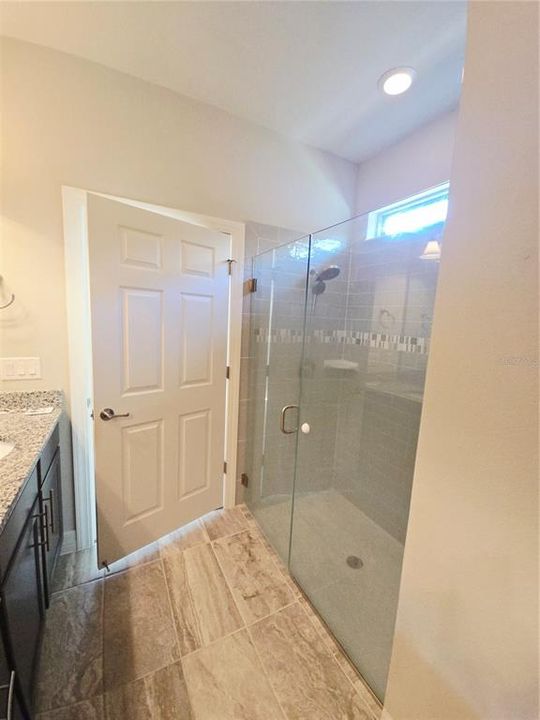 For Rent: $2,350 (2 beds, 2 baths, 1702 Square Feet)