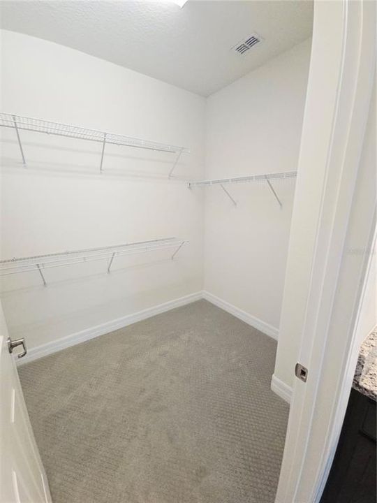 For Rent: $2,350 (2 beds, 2 baths, 1702 Square Feet)