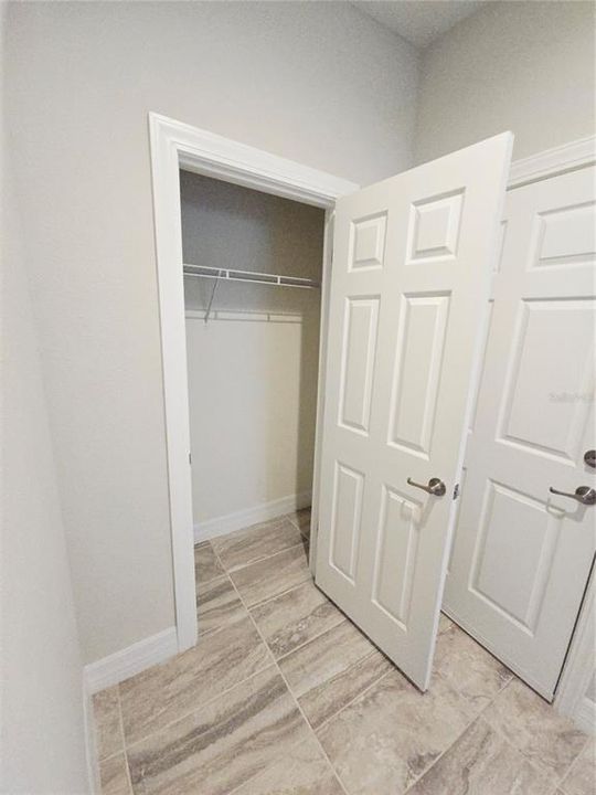 For Rent: $2,350 (2 beds, 2 baths, 1702 Square Feet)