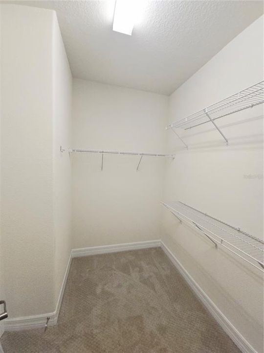 For Rent: $2,350 (2 beds, 2 baths, 1702 Square Feet)