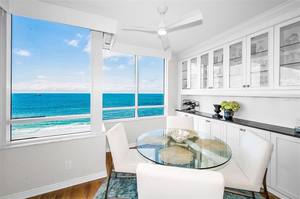 待售: $1,850,000 (3 贝兹, 2 浴室, 1942 平方英尺)