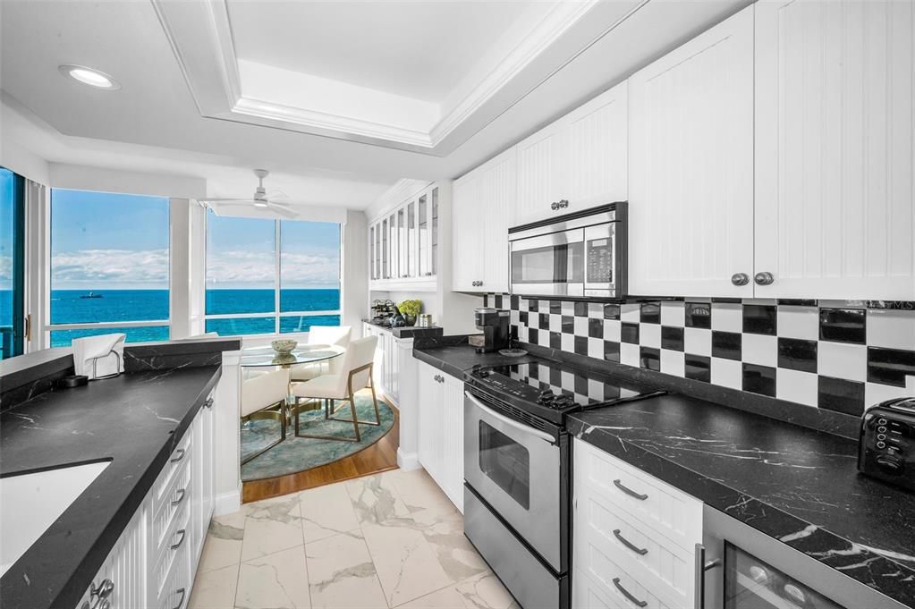 待售: $1,850,000 (3 贝兹, 2 浴室, 1942 平方英尺)