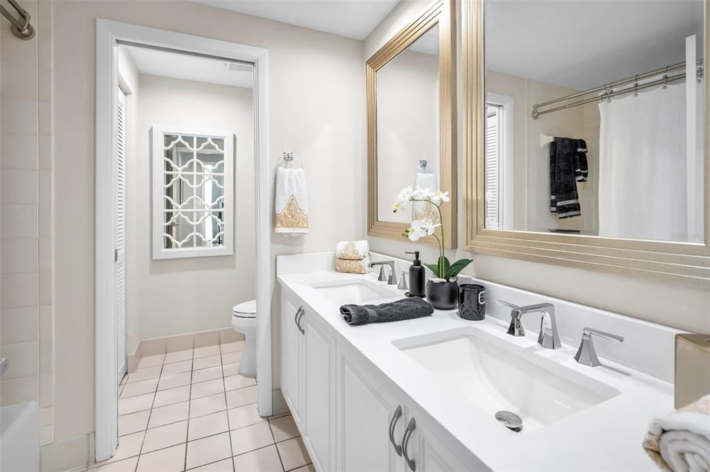 待售: $1,850,000 (3 贝兹, 2 浴室, 1942 平方英尺)