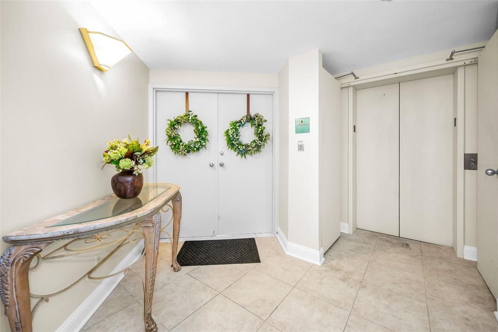 待售: $1,850,000 (3 贝兹, 2 浴室, 1942 平方英尺)