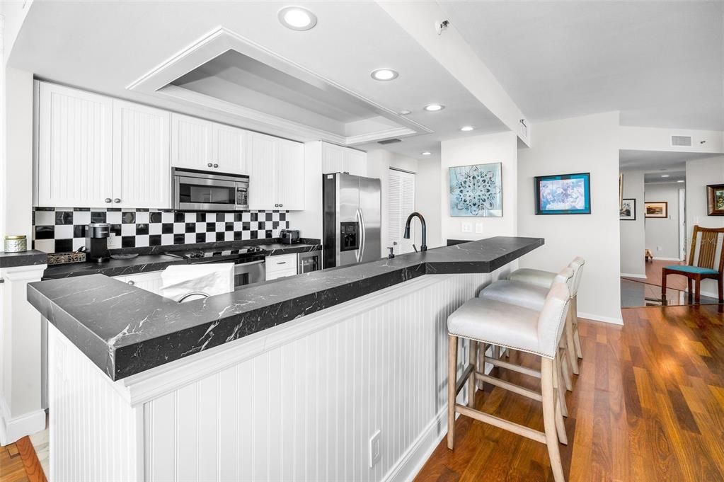 待售: $1,850,000 (3 贝兹, 2 浴室, 1942 平方英尺)