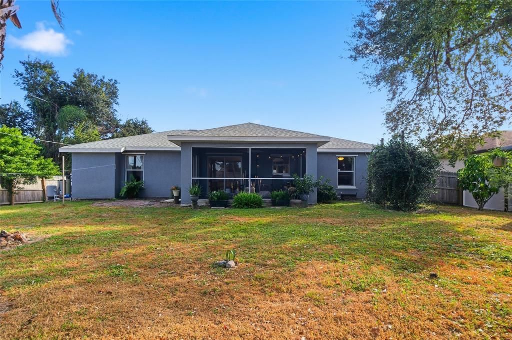 Под контрактом: $249,900 (3 спален, 2 ванн, 1217 Квадратных фут)