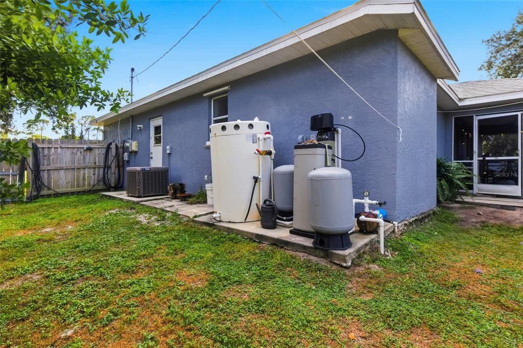 Под контрактом: $249,900 (3 спален, 2 ванн, 1217 Квадратных фут)