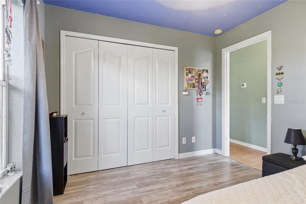 Под контрактом: $249,900 (3 спален, 2 ванн, 1217 Квадратных фут)