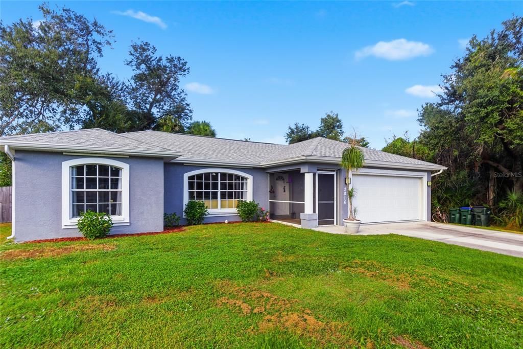 Под контрактом: $249,900 (3 спален, 2 ванн, 1217 Квадратных фут)