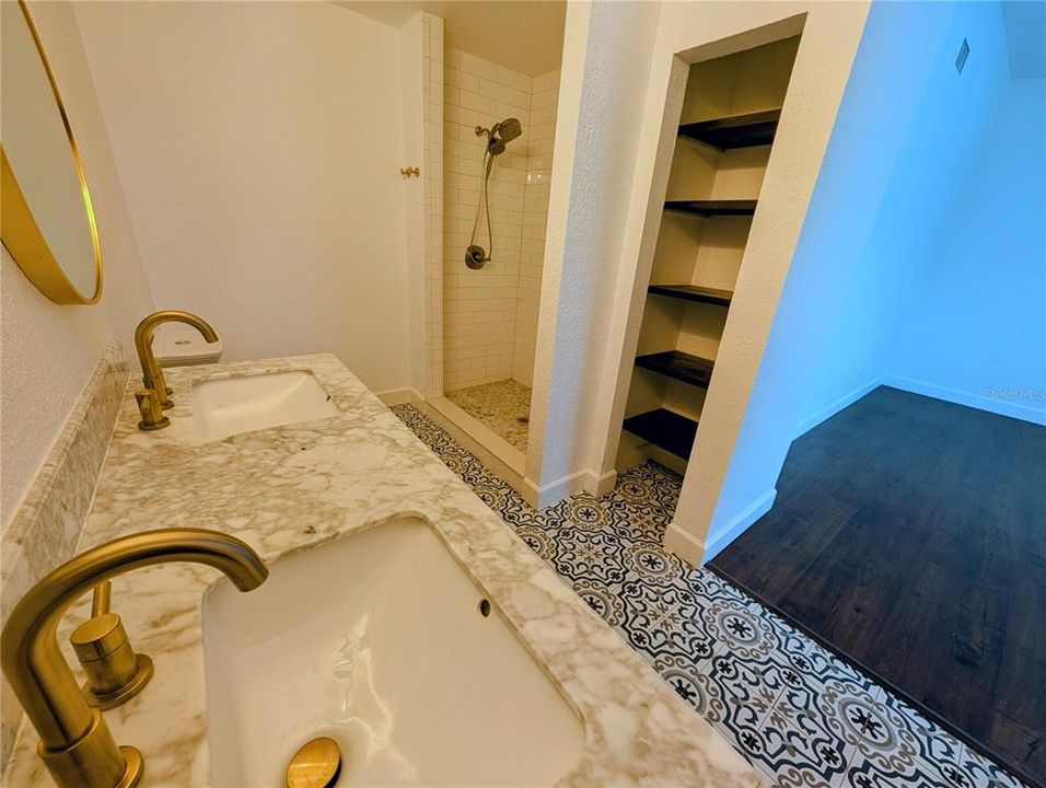 For Sale: $260,000 (2 beds, 2 baths, 1440 Square Feet)