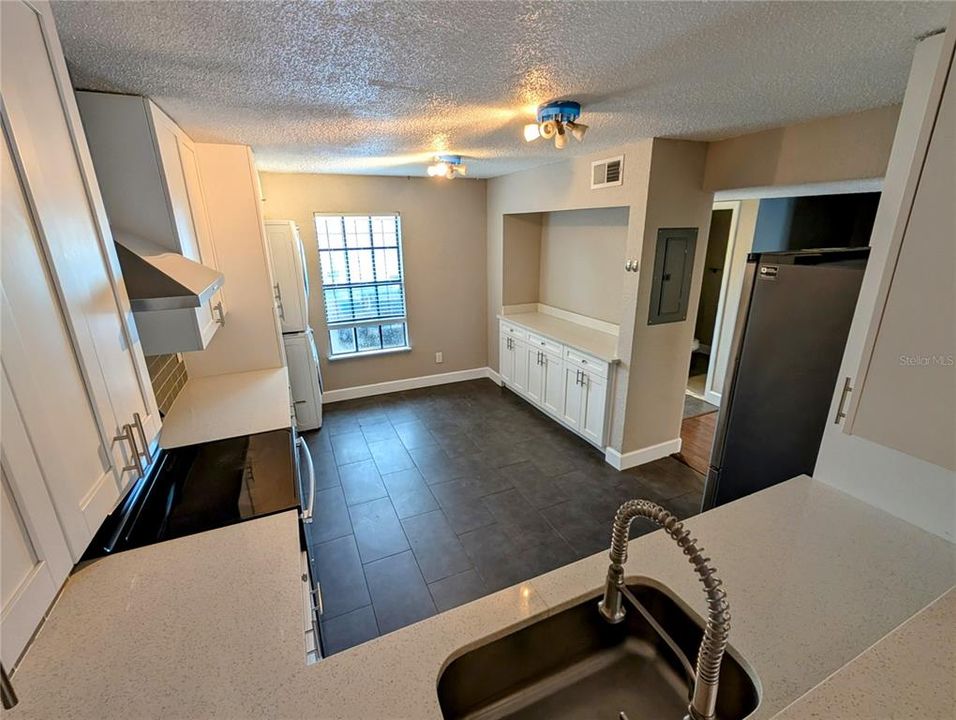 For Sale: $260,000 (2 beds, 2 baths, 1440 Square Feet)