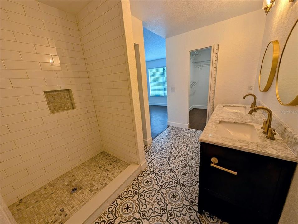 For Sale: $260,000 (2 beds, 2 baths, 1440 Square Feet)