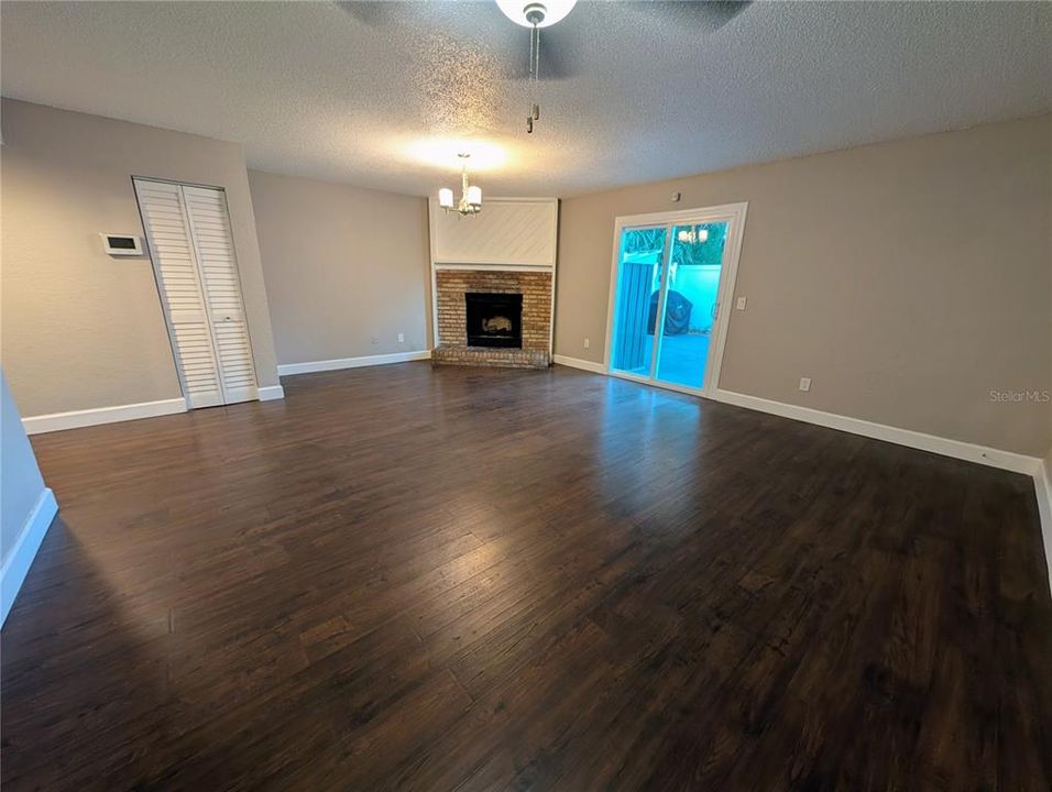 For Sale: $260,000 (2 beds, 2 baths, 1440 Square Feet)