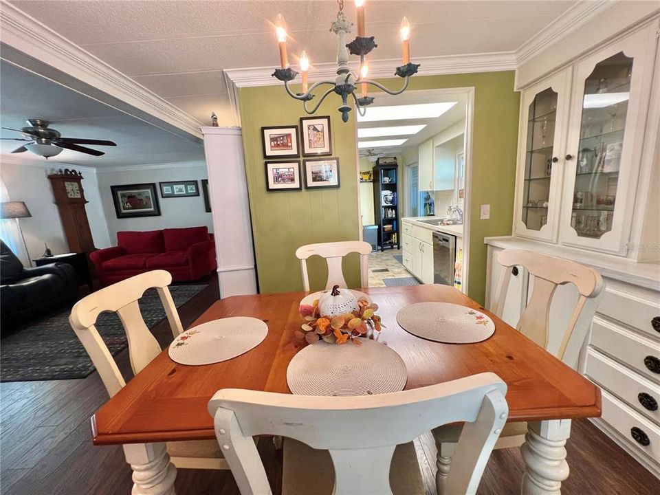 待售: $149,000 (2 贝兹, 2 浴室, 1312 平方英尺)